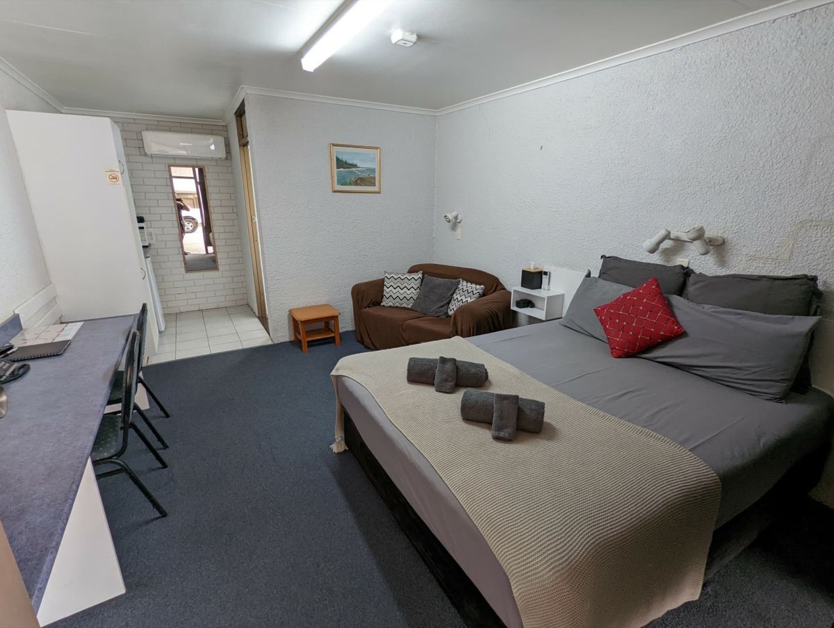 Ifracombe QLD Accommodation Melbourne