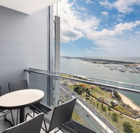 Meriton Suites Southport - Accommodation Melbourne