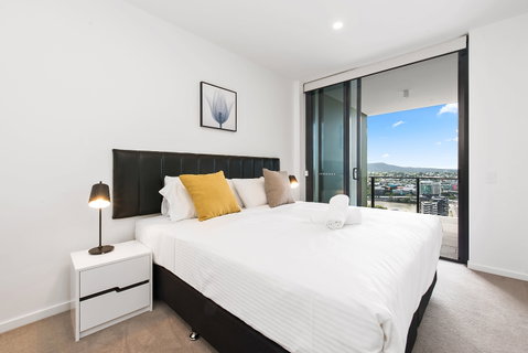 Arise Ivy and Eve - Accommodation Melbourne 4