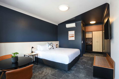 HotelMOTEL - Accommodation Melbourne 4