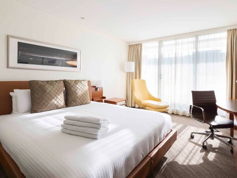 Novotel Canberra - Accommodation Melbourne 3