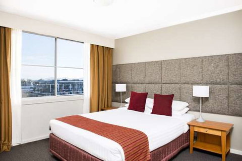 Mantra on Northbourne - Accommodation Melbourne 3