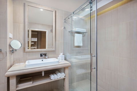 Crowne Plaza Alice Springs Lasseters - Accommodation Melbourne 3