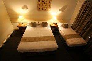 Emerald Maraboon Motor Inn - Accommodation Melbourne 9