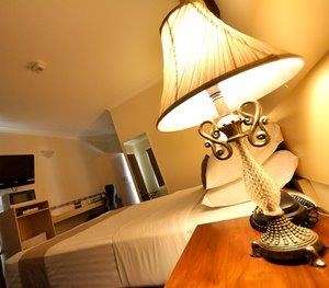 Emerald Maraboon Motor Inn - Accommodation Melbourne 11