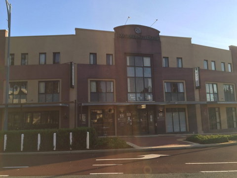 Joondalup City Hotel - Accommodation Melbourne 0