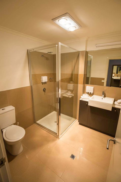 Bairnsdale International - Accommodation Melbourne 3