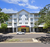 Metro Advance Apartments  Hotel