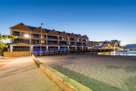 Dolphin Quay Apartment Hotel - Accommodation Melbourne 0