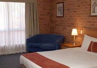 Akuna Motor Inn - Accommodation Melbourne 0