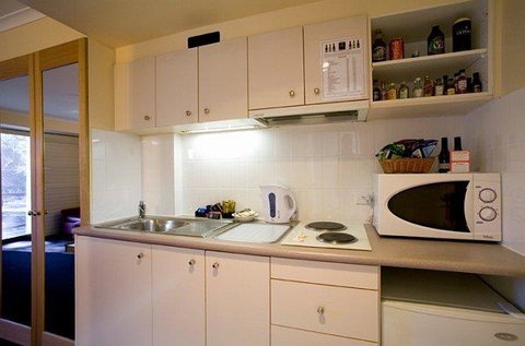 Capital Executive Apt Hotel Canberra - Accommodation Melbourne 9