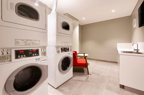 Holiday Inn Express Newcastle - Accommodation Melbourne 16