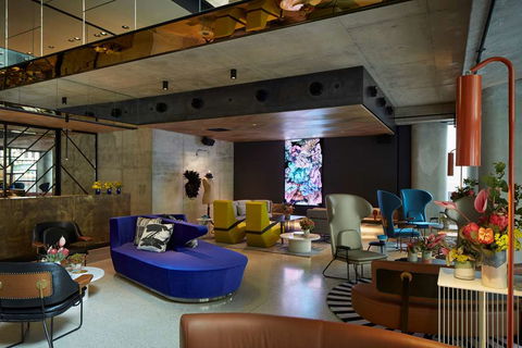 QT Melbourne - Accommodation Melbourne 1