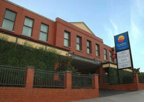 Comfort Inn & Suites City Views - Accommodation Melbourne 0