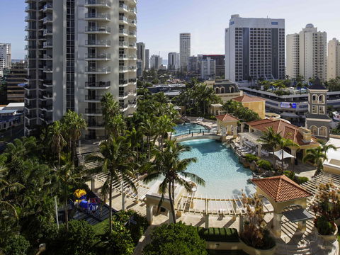 Mantra Towers Of Chevron Surfers - Accommodation Melbourne 1