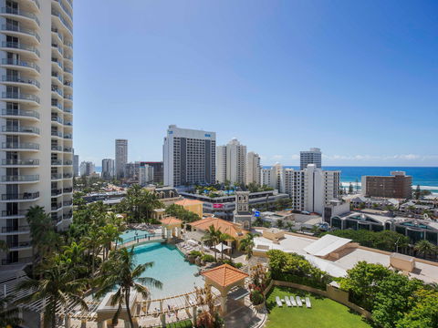 Mantra Towers Of Chevron Surfers - Accommodation Melbourne 2