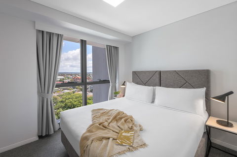 Meriton Suites Adelaide Street, Brisbane - Accommodation Melbourne 0