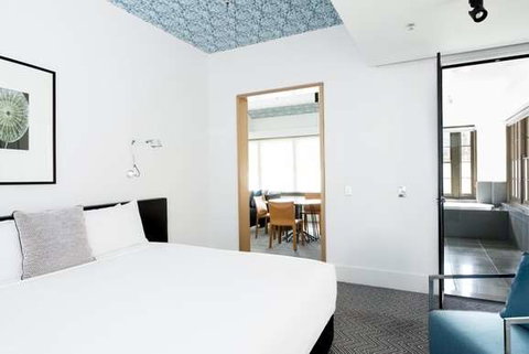 Peppers Gallery Hotel, Canberra - Accommodation Melbourne 12