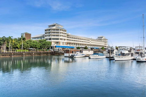 Shangri-La Hotel, The Marina - Accommodation Melbourne 0