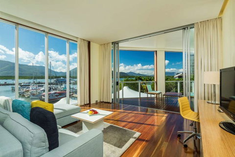 Shangri-La Hotel, The Marina - Accommodation Melbourne 13