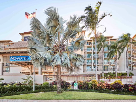 Novotel Cairns Oasis Resort - Accommodation Melbourne 0
