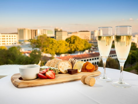 Novotel Canberra - Accommodation Melbourne 2