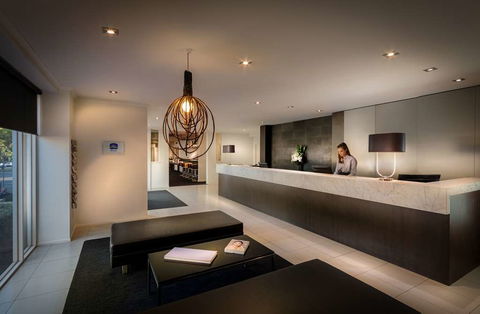 Best Western Plus Travel Inn Hotel - Accommodation Melbourne 1