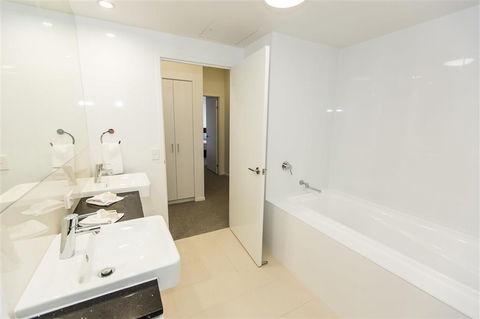 Gladstone Central Plaza Apartment Hotel - Accommodation Melbourne 1