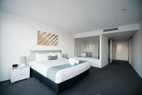 Q1 Resort & Spa - Accommodation Melbourne 2