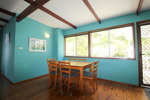 Bally High, 20 Dulconghi Street - Accommodation Melbourne 12