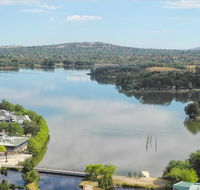 3BR Executive Apartment with Lake and Mountain views - Accommodation Melbourne