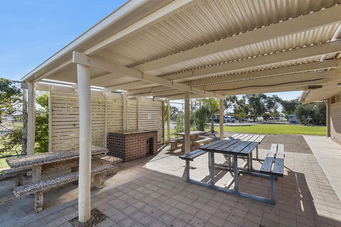 Port Broughton Tourist Park - Melbourne 4u 5