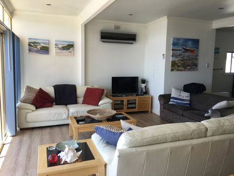 Crystal Blue Apartment - Accommodation Melbourne 3