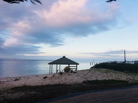 Crystal Blue Apartment - Accommodation Melbourne 25