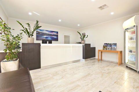 Morphettville Motor Inn - Melbourne 4u 5