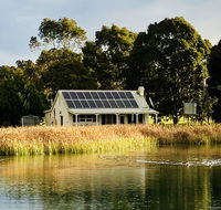The Lake House Retreat - Accommodation Melbourne