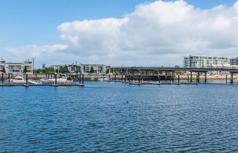 Port Adelaide Harbourside House - Melbourne 4u 10
