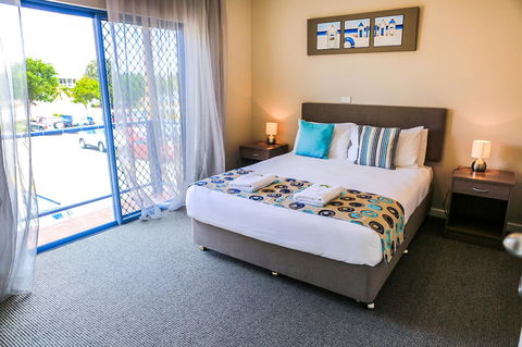 Marina Hotel - Melbourne 4u 30