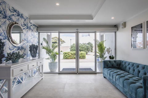 Marina Hotel - Melbourne 4u 18