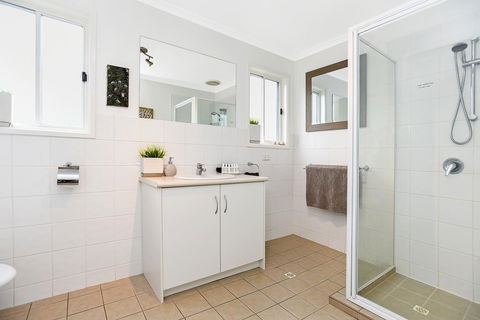 Ainslie Roberts Drive Retreat - Accommodation Melbourne 5