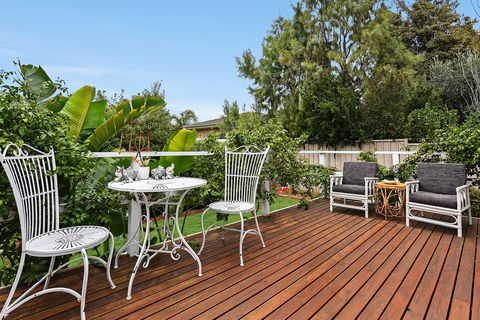 Ainslie Roberts Drive Retreat - Accommodation Melbourne 9