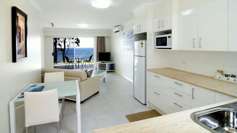 Mollymook Beach Waterfront - Accommodation Melbourne 8