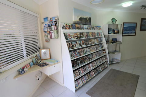 Mollymook Beach Waterfront - Accommodation Melbourne 15
