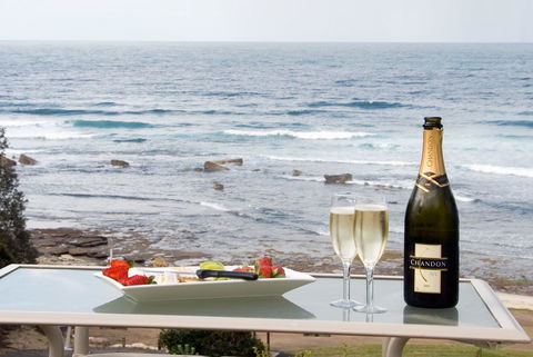 Mollymook Beach Waterfront - Accommodation Melbourne 9