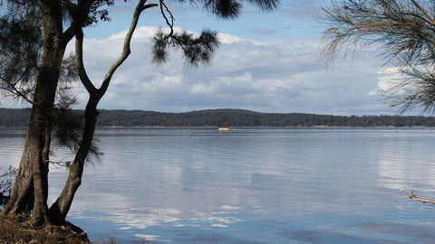 \'Point Break\' Your Waterfront Break At The Point - Accommodation Melbourne 0