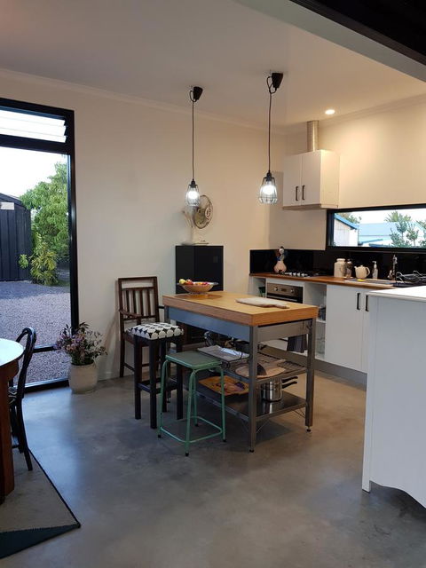 Sinclair Eco House - Accommodation Melbourne 9