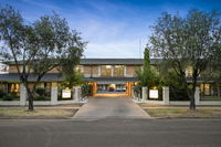Book North Wagga Accommodation Vacations Accommodation Melbourne Accommodation Melbourne