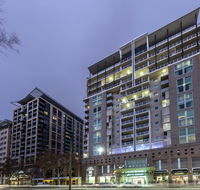 Oaks Embassy - Accommodation Melbourne