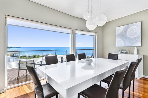 Aloha Waterfront Properties - Accommodation Melbourne 11