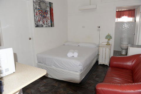 Ardeanal Motel - Accommodation Melbourne 25